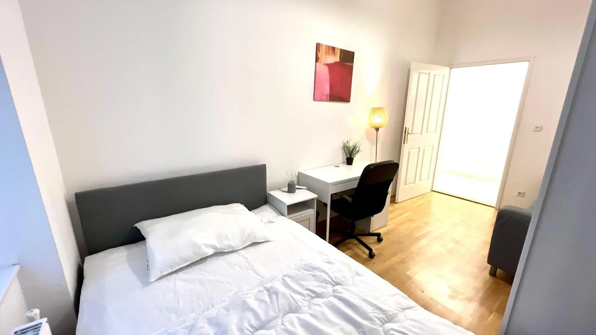 Charming Fully Furnished Apartment In 비엔나
