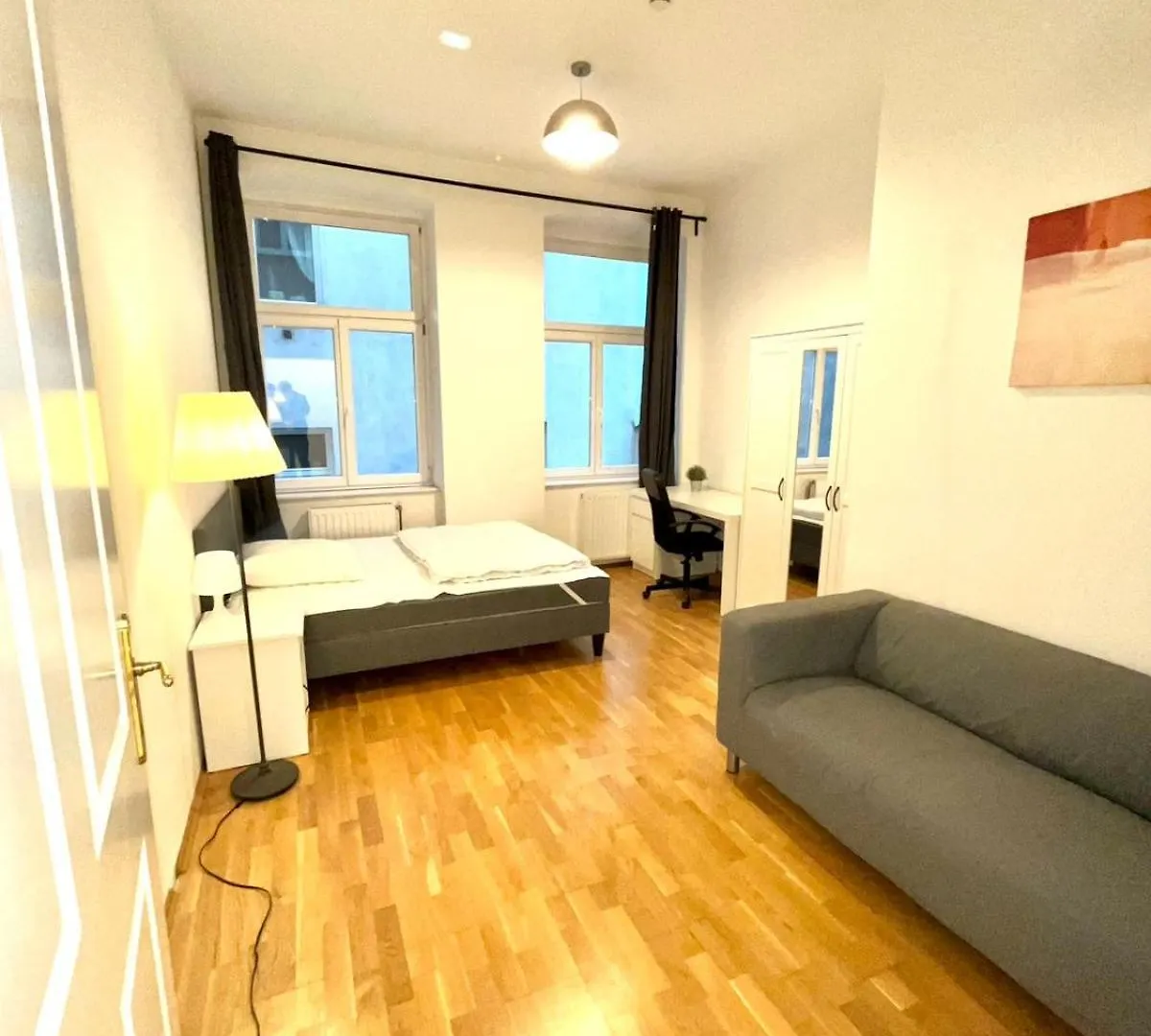 Charming Fully Furnished Apartment In Viyana