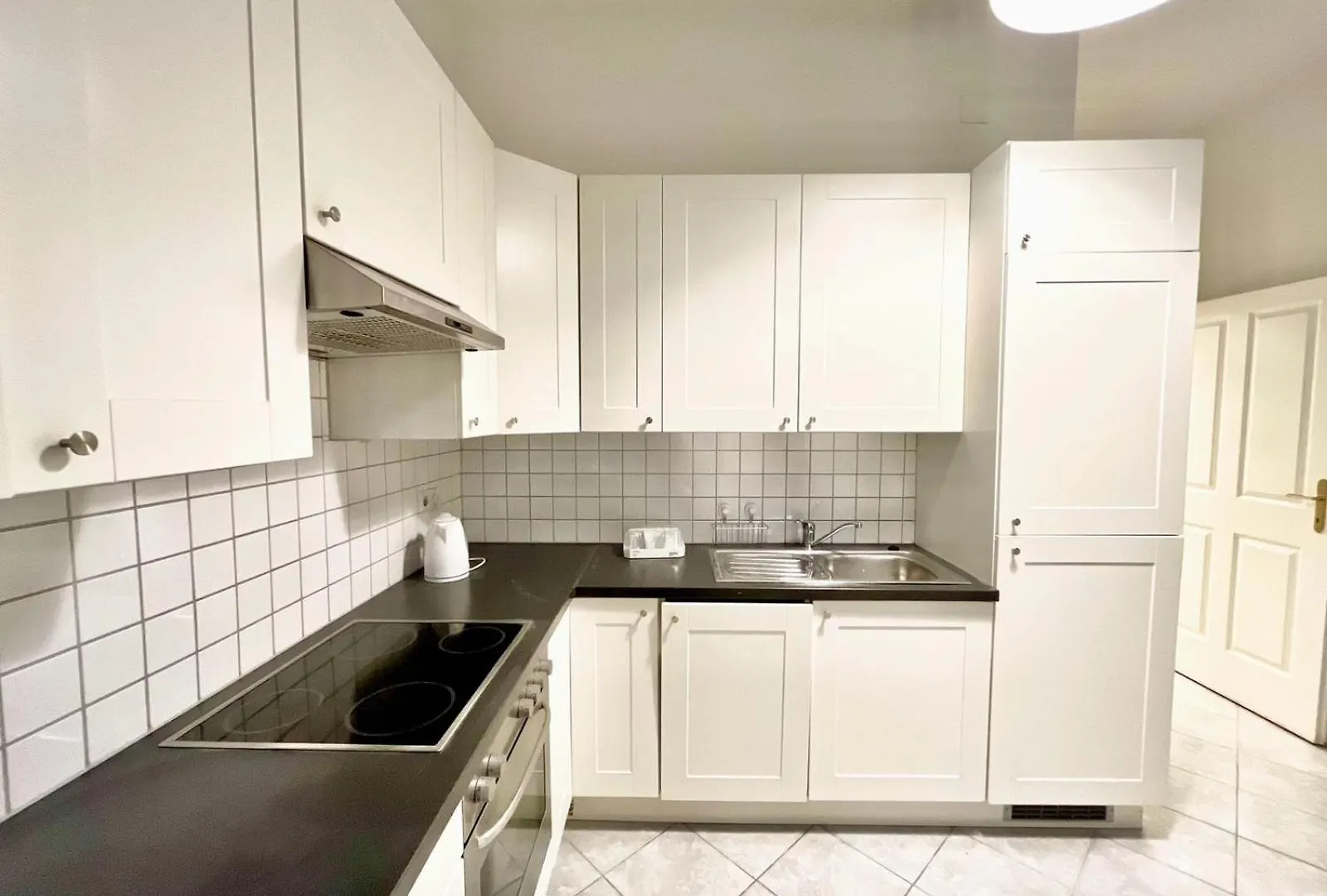 Charming Fully Furnished Apartment In Viyana