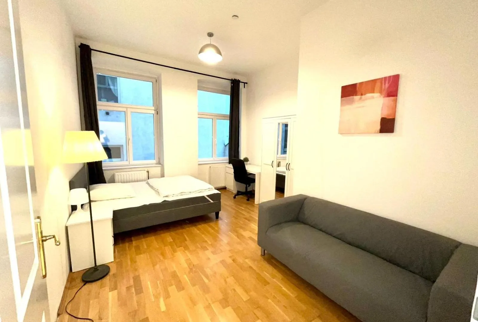 Charming Fully Furnished Apartment In Viyana