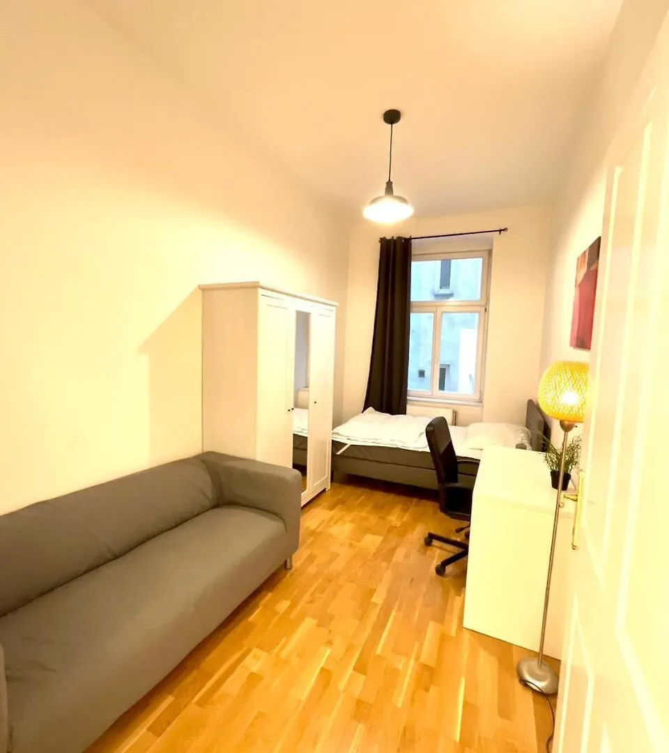 Charming Fully Furnished Apartment In Vienna location